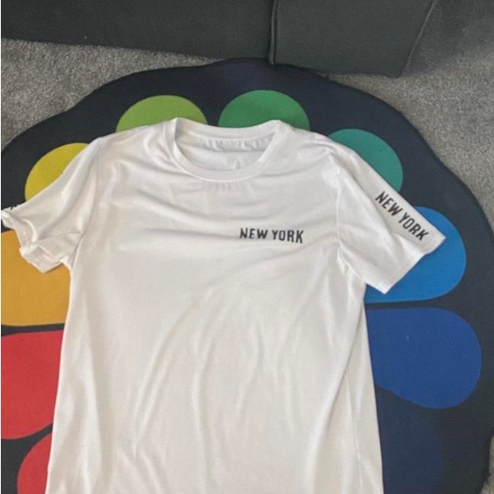 White new york tee